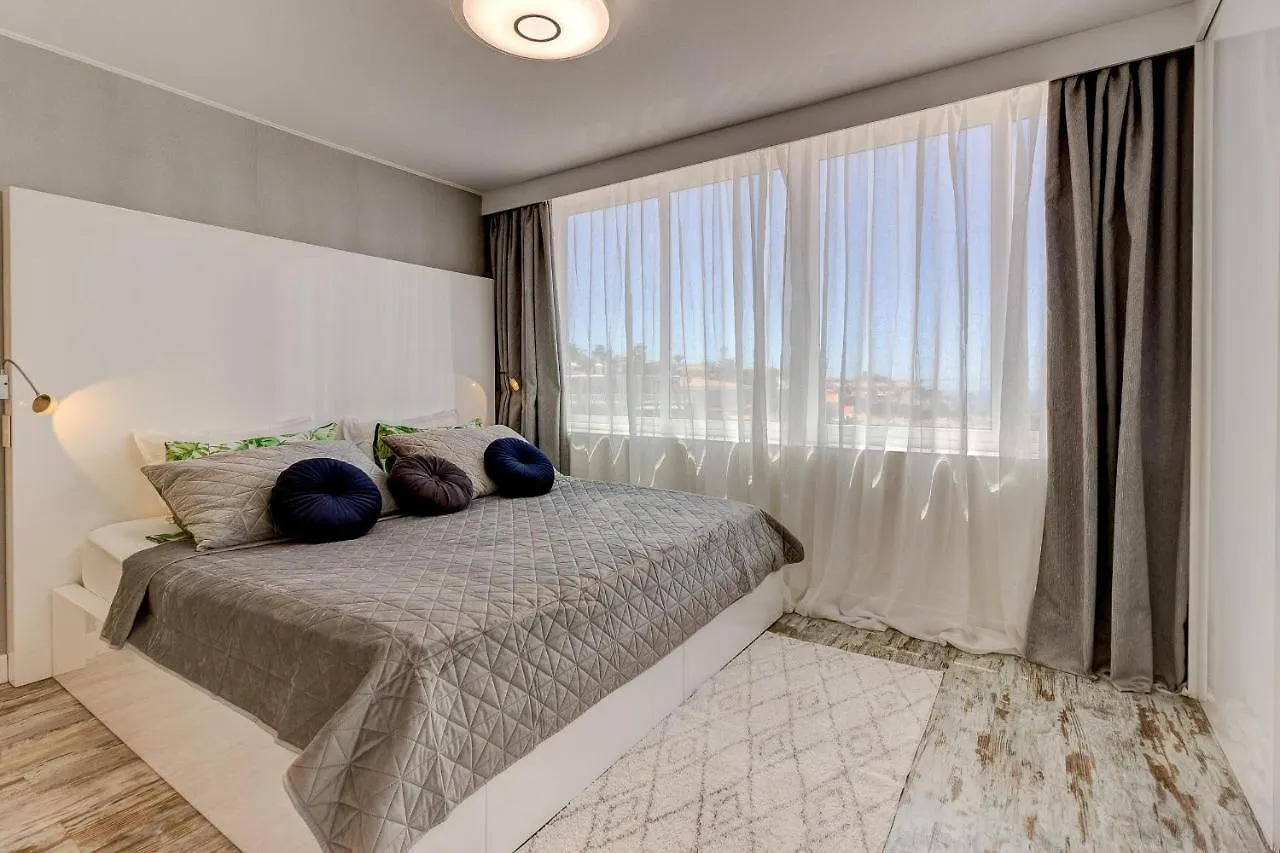 Panoramic Ocean & Mountain View 3 Bed Apartment In Island Village Heights Costa Adeje  Costa Adeje (Tenerife)